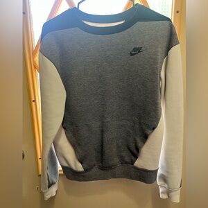 Nike Crew Neck Sweater with Pockets